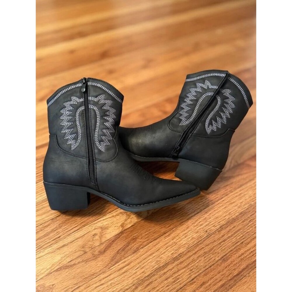 Brand new Global Win Western Boots
